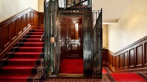 e06c1a_fd068d0941591bc83878932bf15592fb